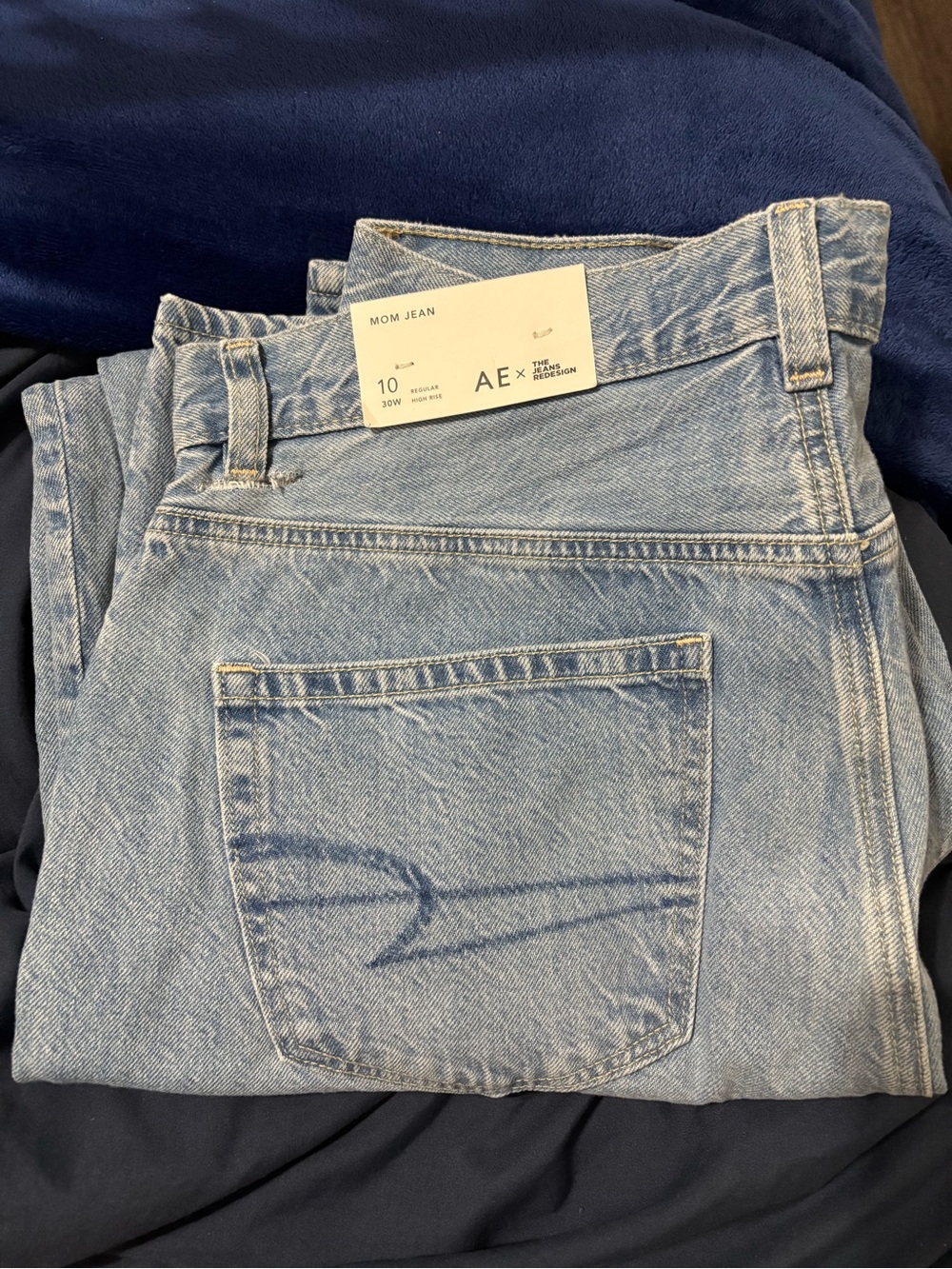 American Eagle Outfitters Light Blue Mom Jeans - Relaxed Fit